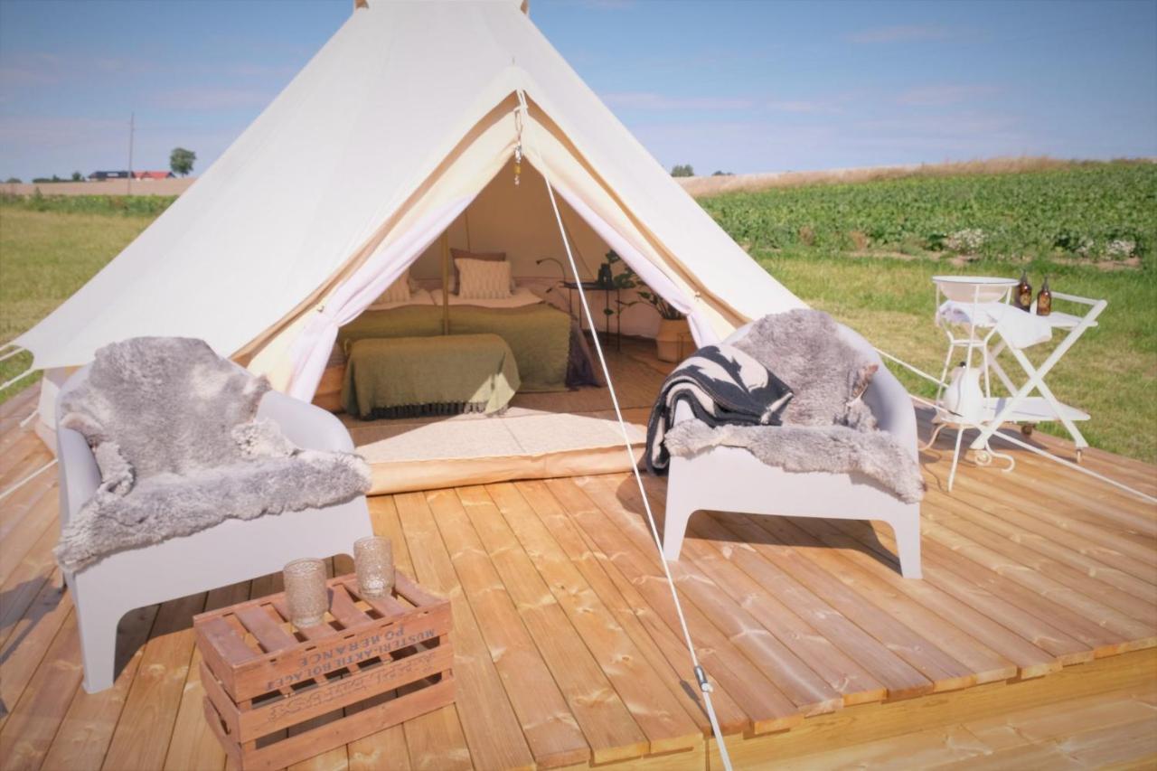 SkivarpGlamping Och Gardslagenhet Mellan Himmel Och Havアパートメント エクステリア 写真