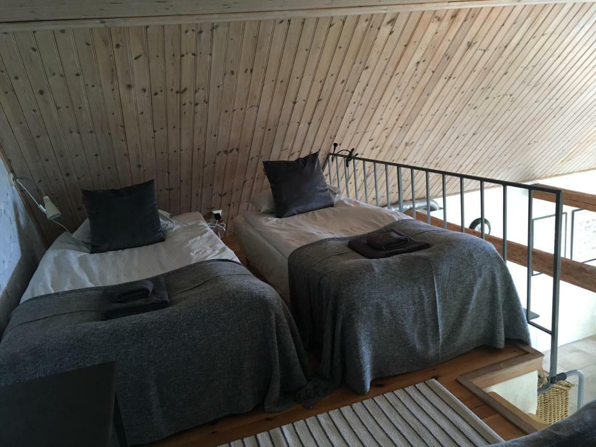 SkivarpGlamping Och Gardslagenhet Mellan Himmel Och Havアパートメント エクステリア 写真